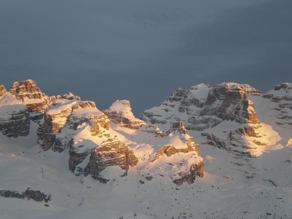 Hotel Garni La Soldanella Madonna di Campiglio Exterior photo