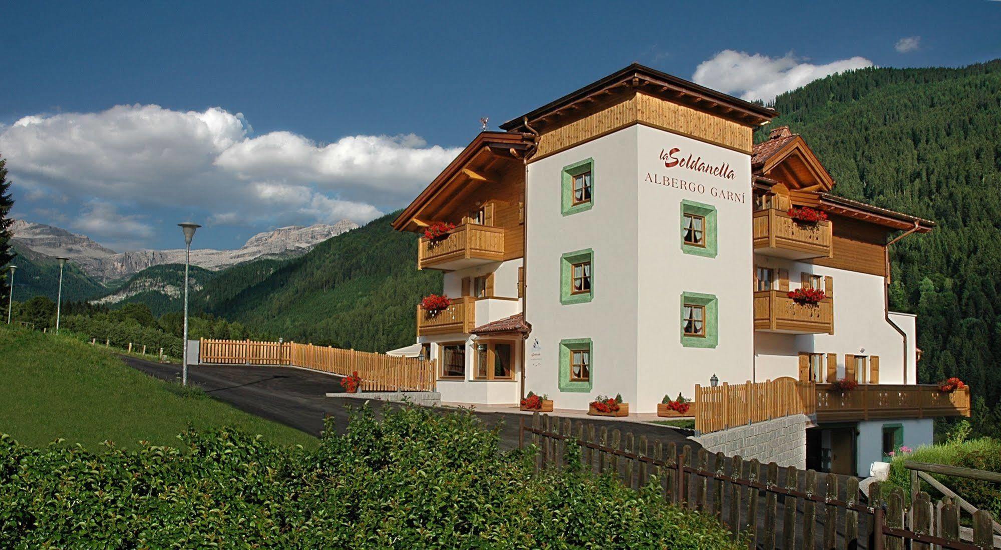 Hotel Garni La Soldanella Madonna di Campiglio Exterior photo